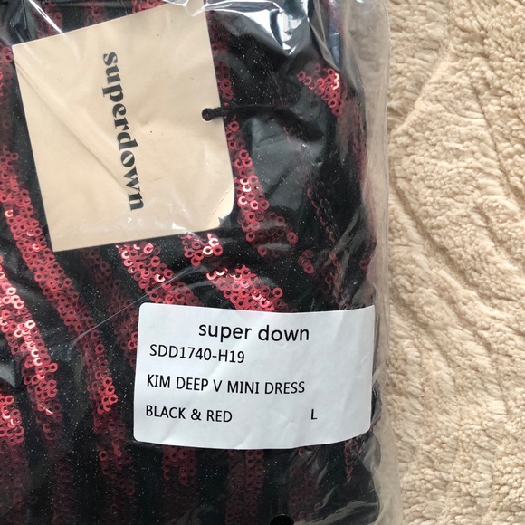 Revolve Superdown Kim Deep V Sequin Mini Dress M L NWT - Picture 12 of 16